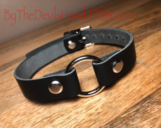 O Ring Leather Choker BDSM Primary Collar Or Day Collar - Black Essex Super Soft Leather (BKE-BE)