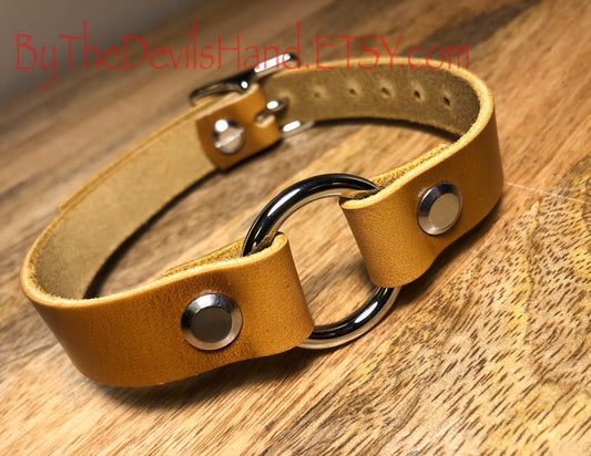 O Ring Leather Choker BDSM Primary Collar Or Day Collar - Cavalier Sunflower Gold Leather (CSG-BE)