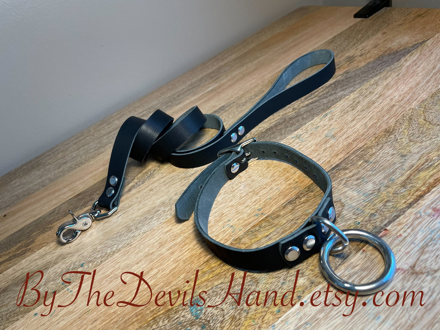 Floating O Ring Primary Collar And Leash In Horween Essex Super Soft Black Leather - Secure, Strong, Durable (BKE-BE)