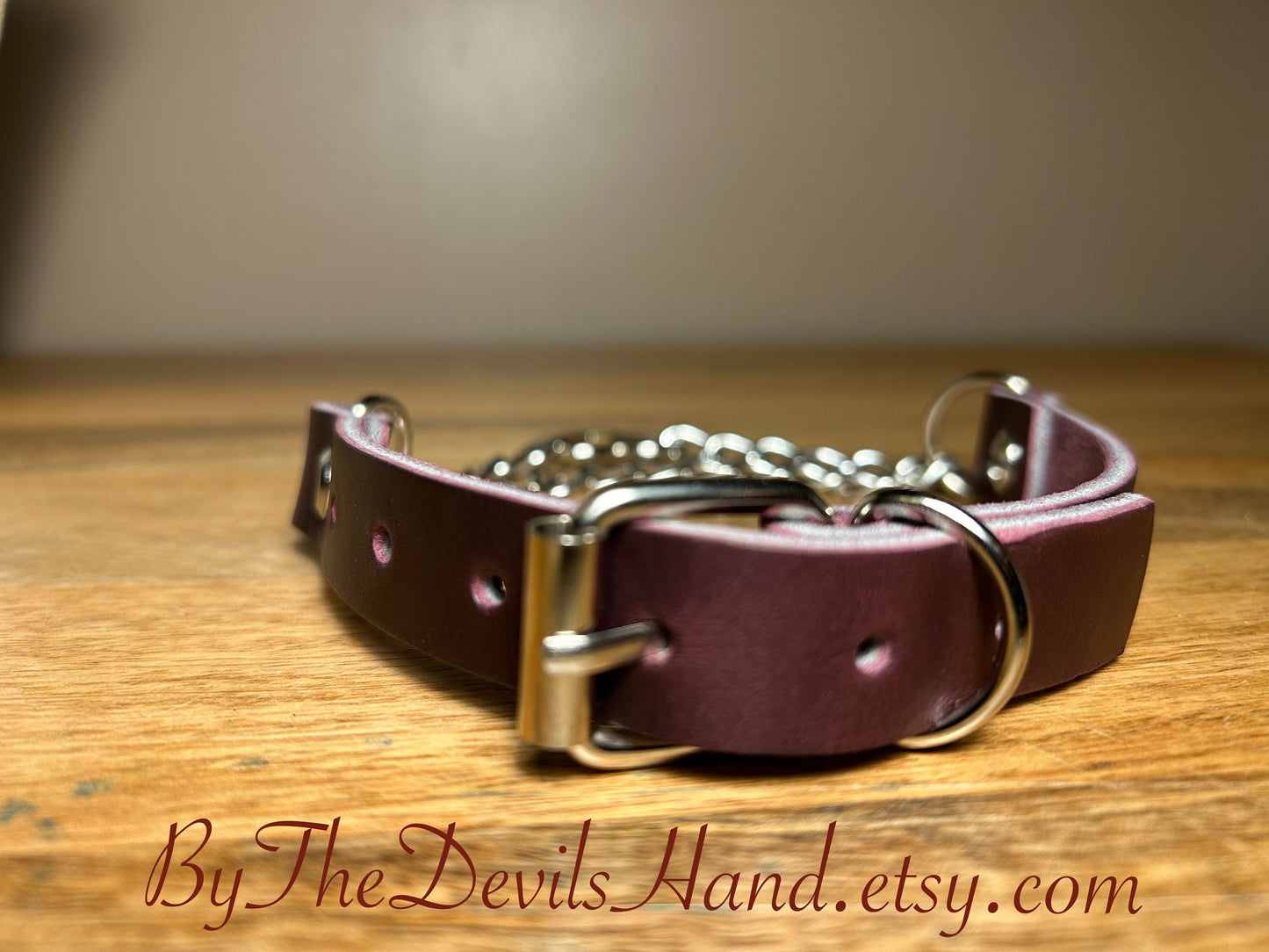 Chained Heart Leather BDSM Primary Collar Or Day Collar Fits 13 To 16 Inch Neck - Cavalier Plum Purple Leather (CPP-BE)