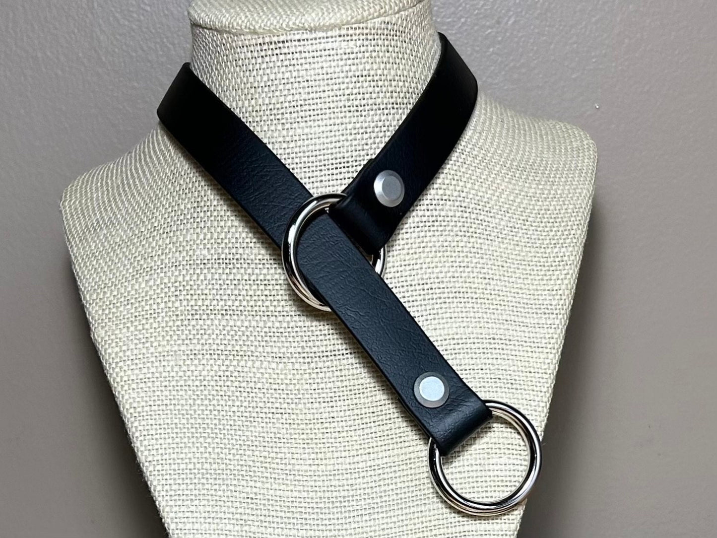 Choke Collar With Matching Leash Made Of Waterproof Vegan Equestrian Strap - Black - Pretty, Functional, Durable (ESB-BE)